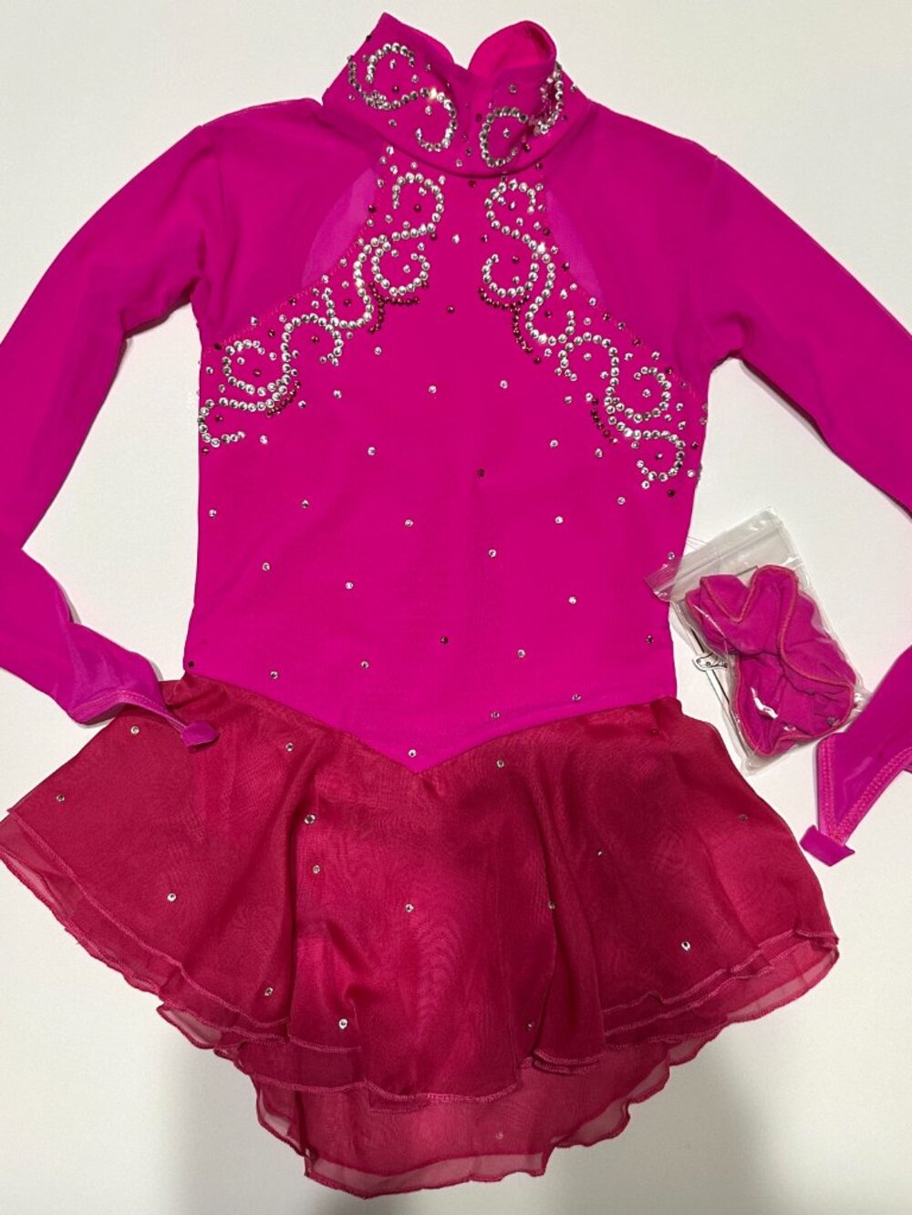 New Plum pink Crystal Figure Skating Dress Girl 8 (4~6T)